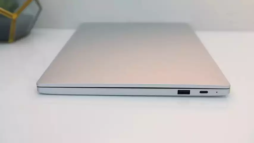 Xiaomi Mi Air 12.5” Review. Ultra Portable Laptop For Travel