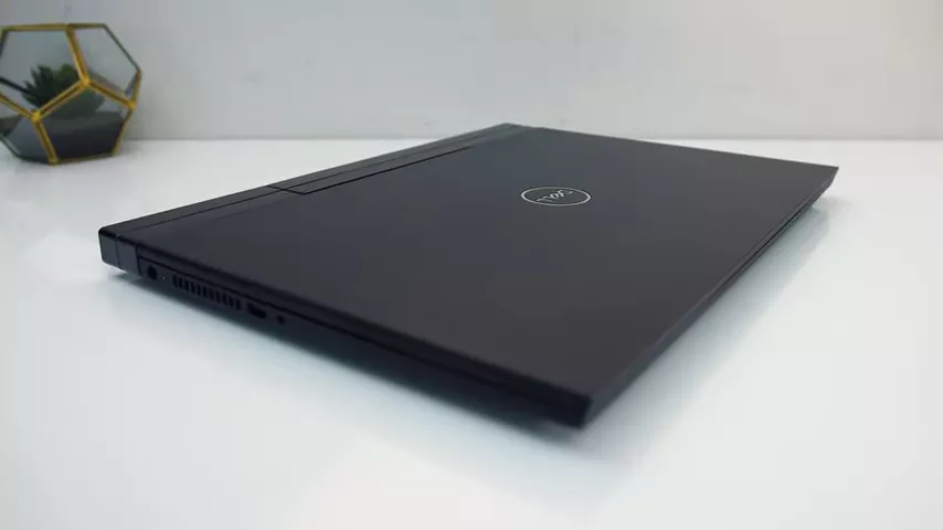 Dell G7 7700 Gaming Laptop Review - Big RGB = Big Gains?