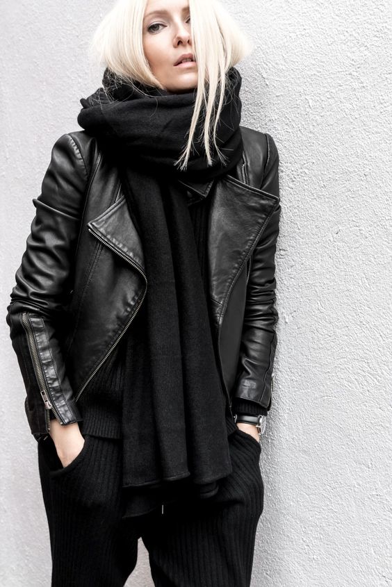 How tumblr makes black outfits more interesting