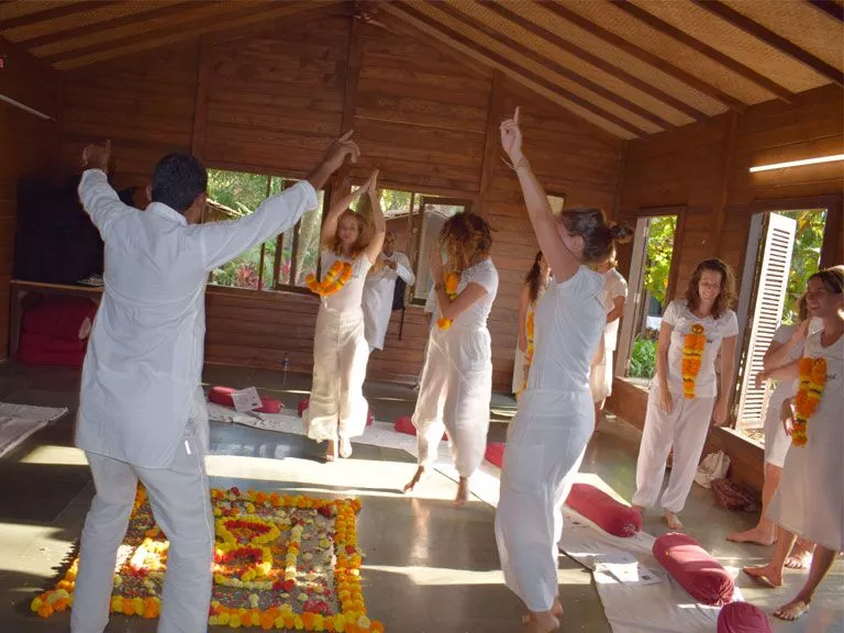 Enjoy a yoga teacher training in Goa for beginners