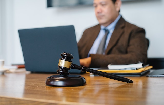Top 5 Things Every Small Business Owner Needs To Know About Hiring A Lawyer