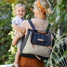 What to Include in Your Baby's Diaper Bag