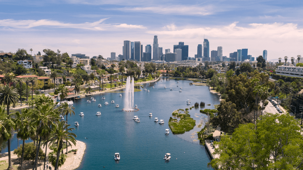 What are must-see places to visit in Los Angeles?