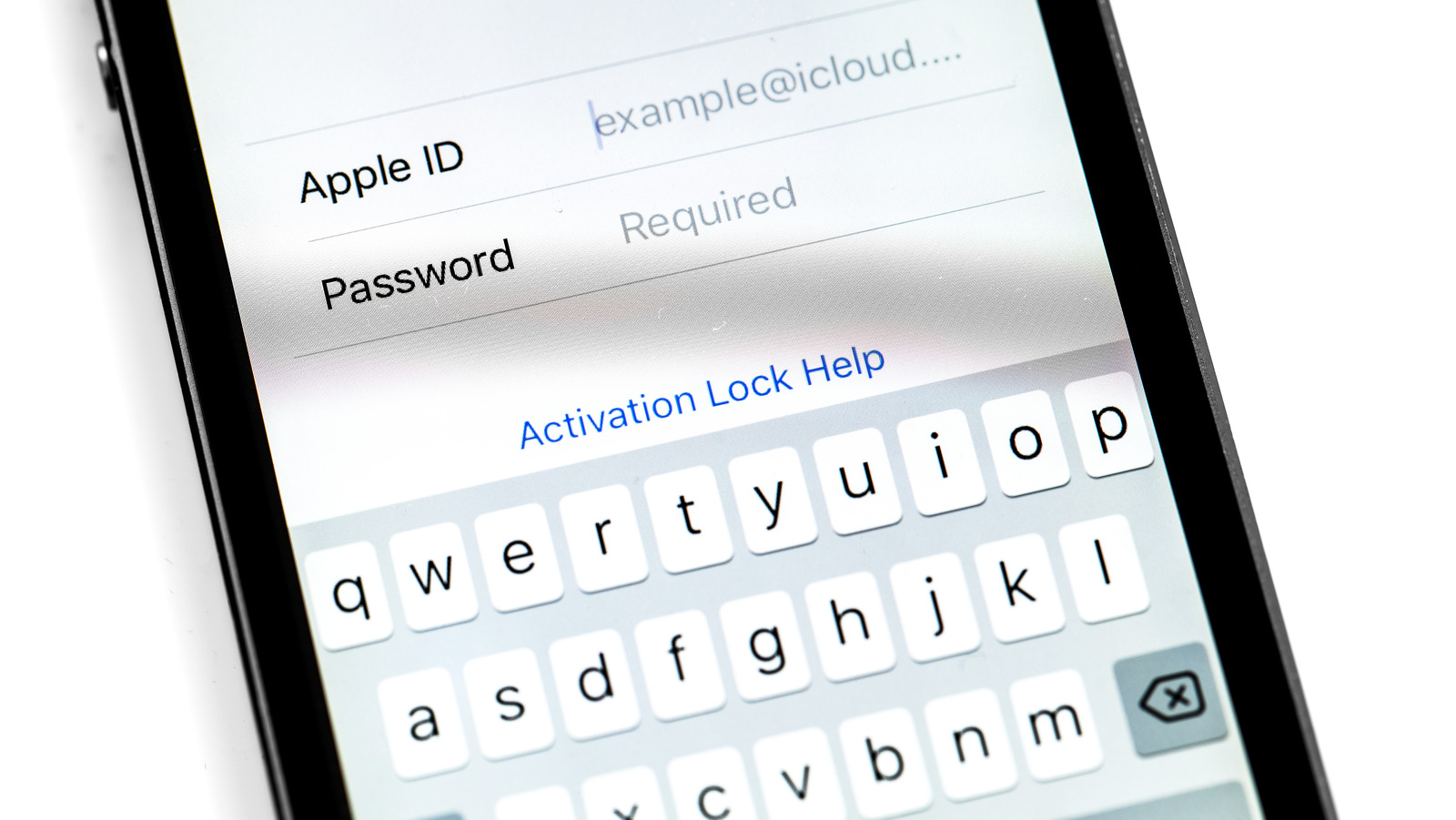 How to Recover iCloud Email Hacked? Take These Steps Immediately