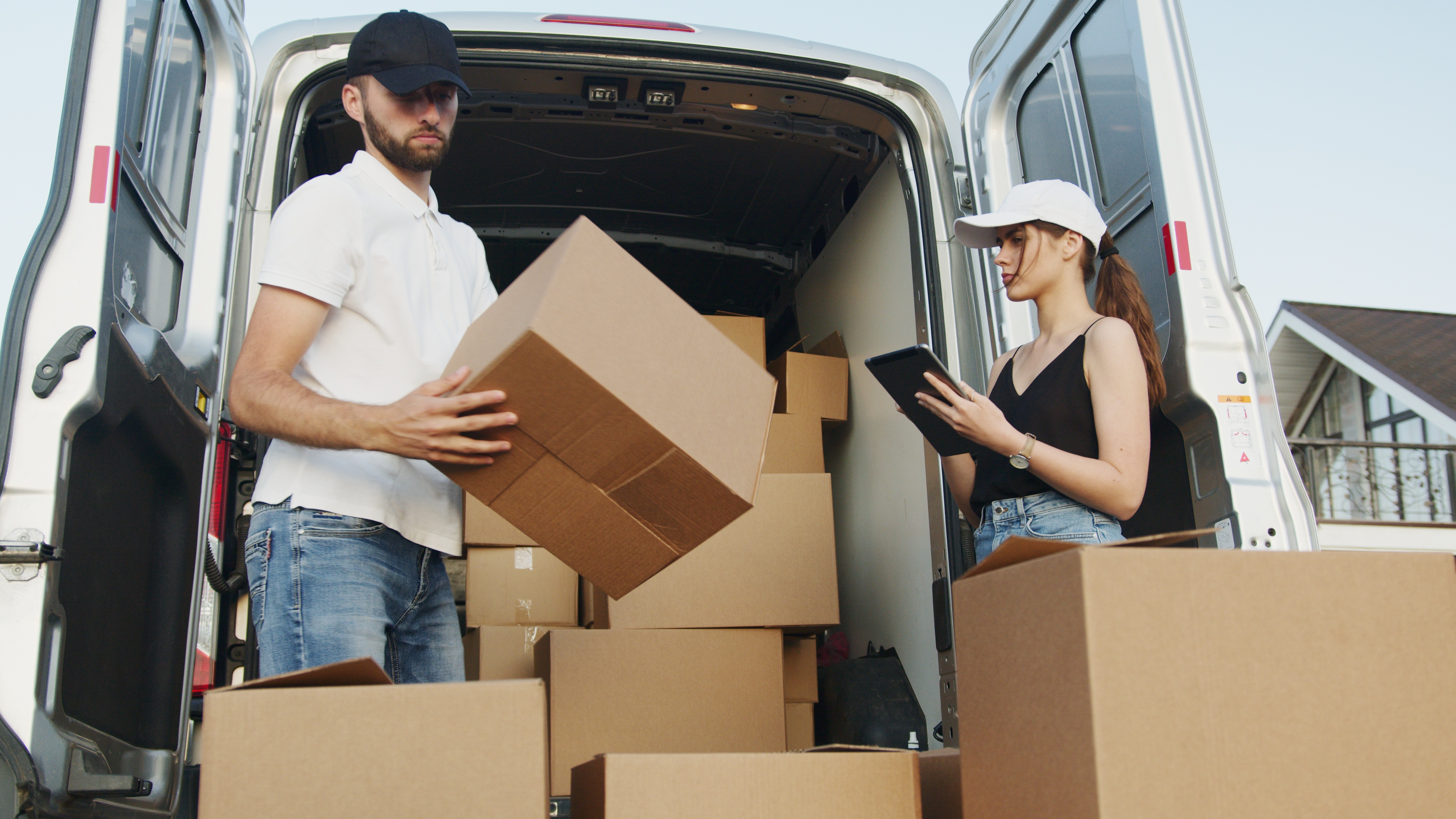 The benefits of hiring professional packers and movers for your move