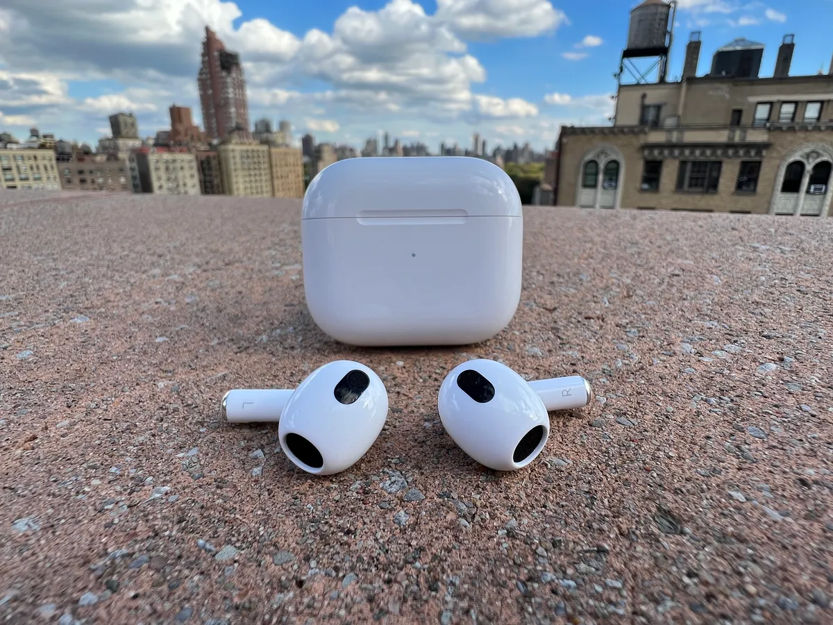 Best AirPods for Samsung: What You Need to Know