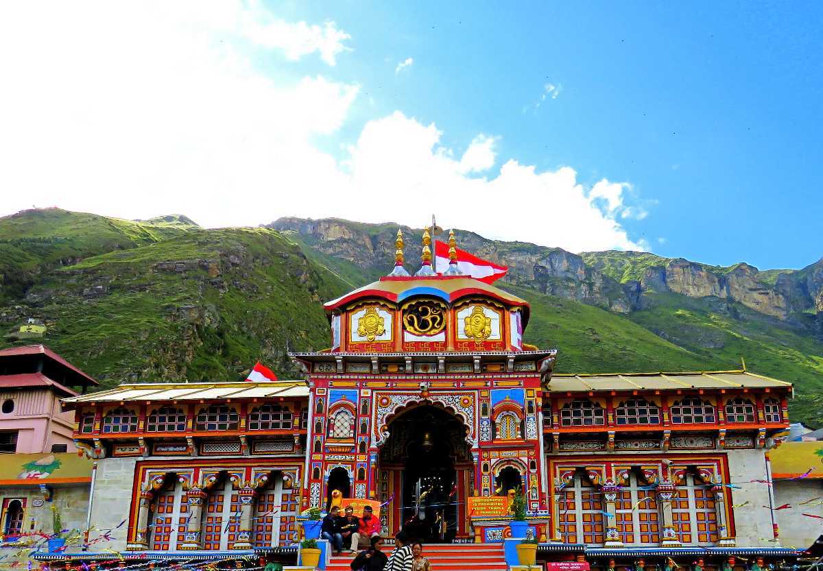 Uncovering the Secrets of Ek dham Yatra via Helicopter