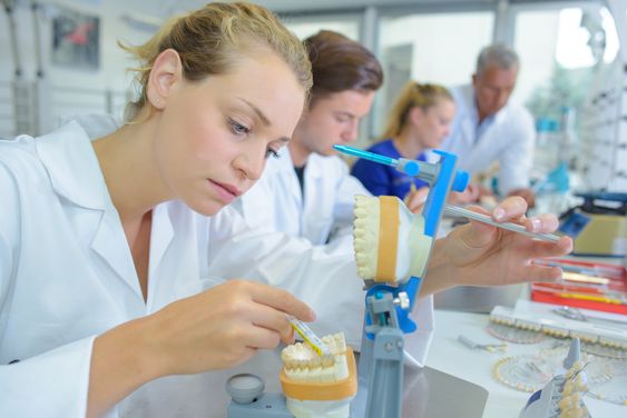 Why A Dental Lab NYC Is Important for High-Quality Dental work