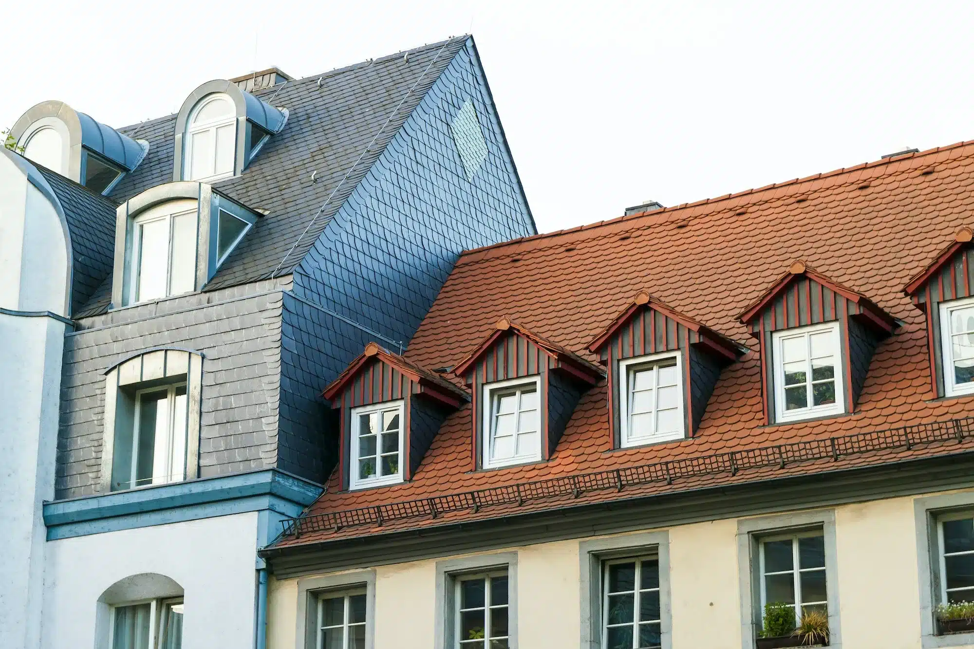 How to Choose the Right Roofing Material for Your Home's Architectural Style