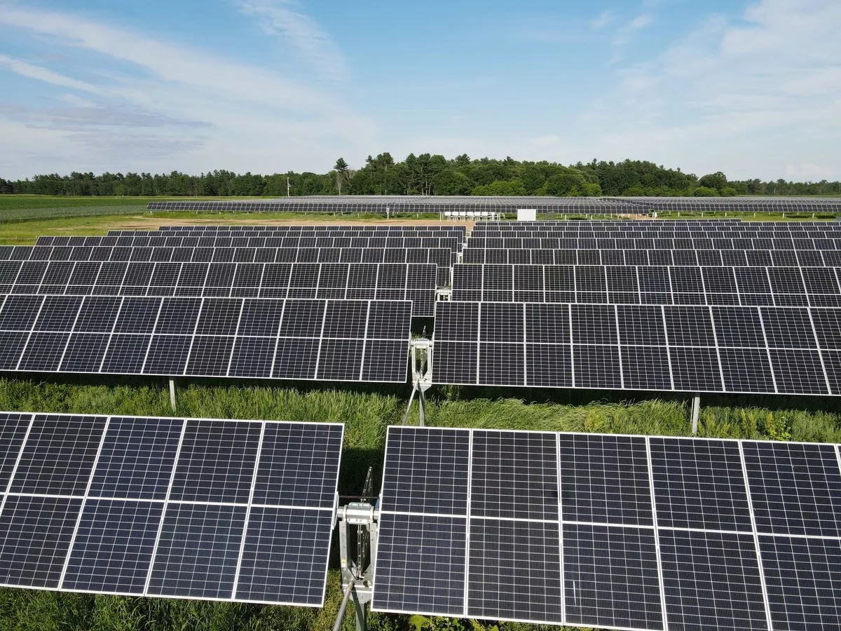 Saving Money and the Environment: The Economic Benefits of Solar Power