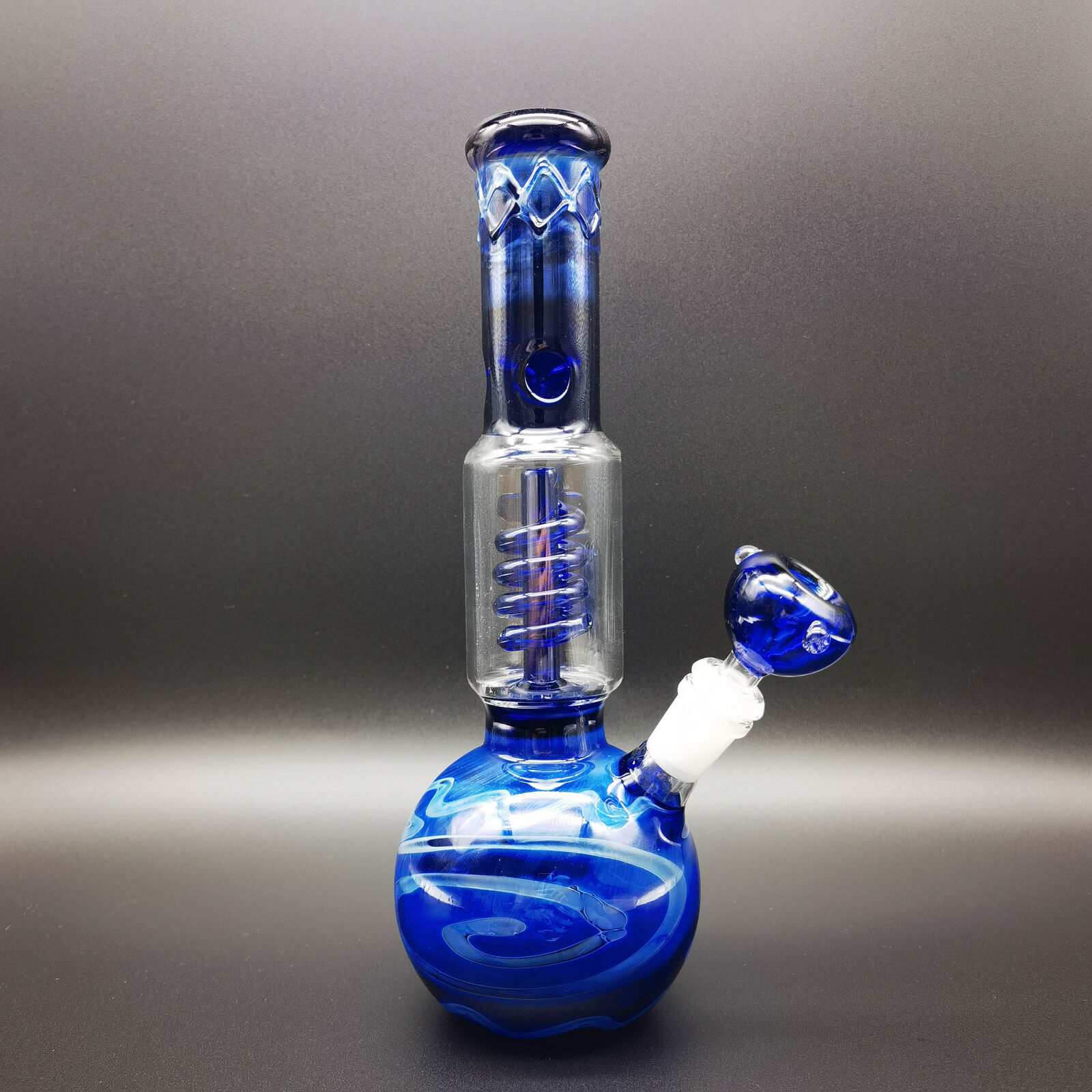 Cleaning and Maintaining Bongs: Effective Methods and Essential Tips