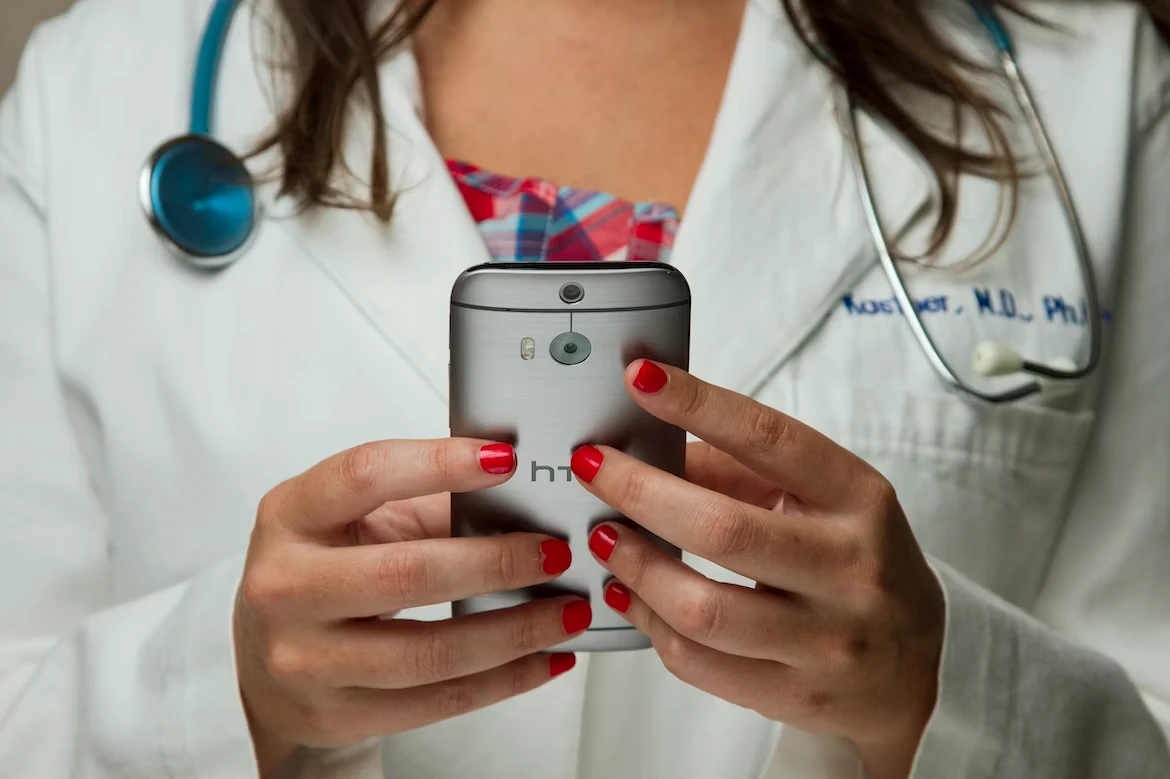 Revolutionizing Healthcare: Mobile Apps Transforming Patient Care in the US