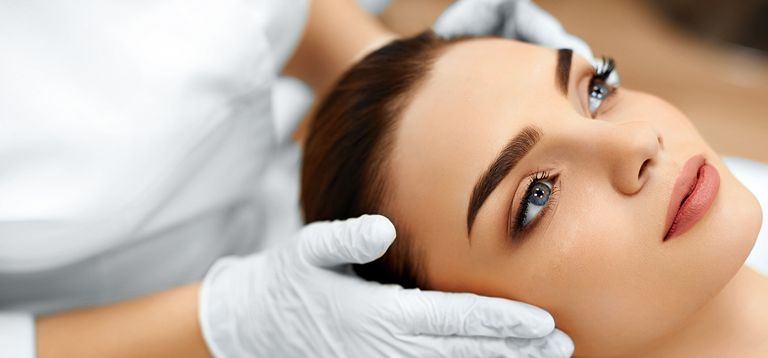 5 Pros & Cons Of Permanent Eyebrows Makeup: Is It Right For You?