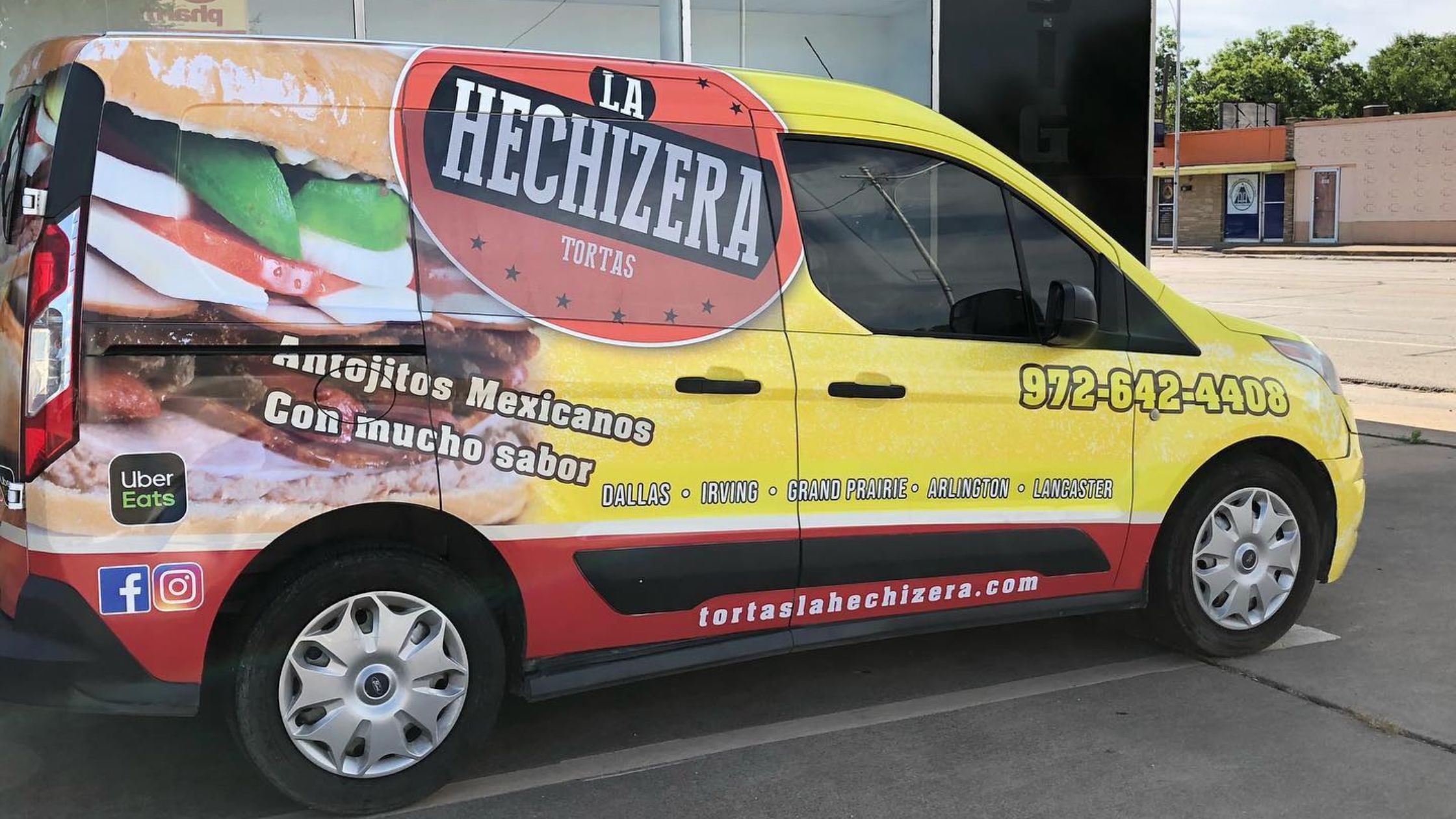 Should You Deck Your Car With Vehicle Wrap?