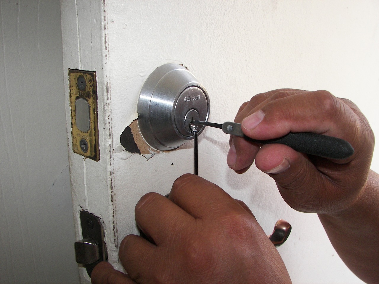 Importance of Mobile Vehicle Locksmith Edgewater Services