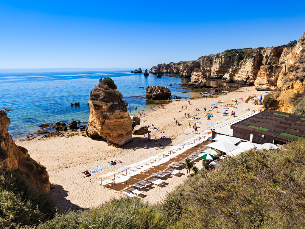 Does Lagos Portugal have nice beaches?