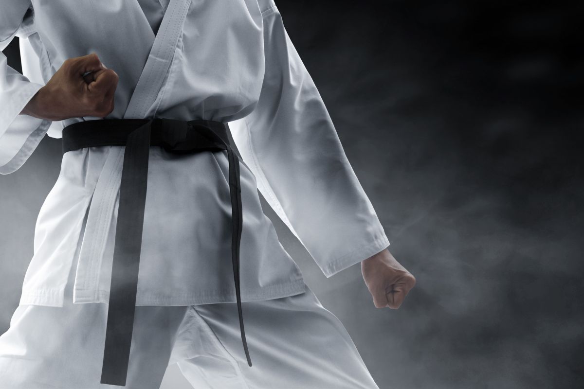 The Timeless Elegance of the White BJJ Gi: Tradition, Style, and Performance