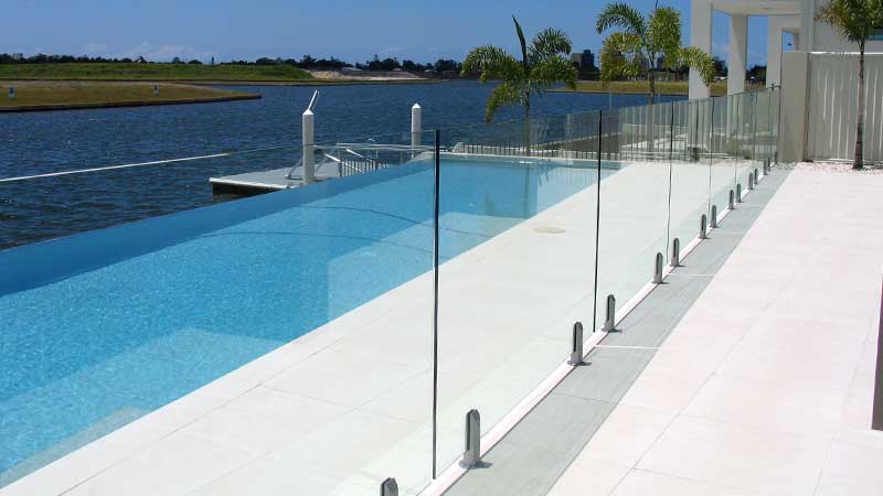 Sustainable and Stylish: The Environmental Benefits of Glass Pool Fencing