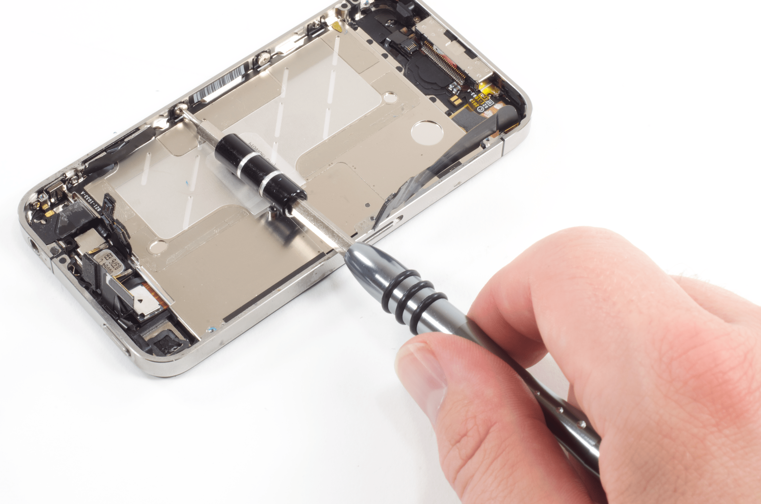 A Comprehensive Guide to iPhone Repair Services in Dubai
