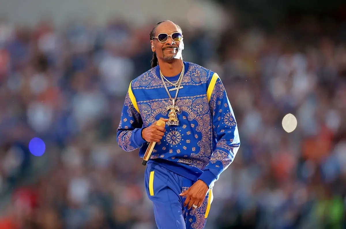 Chillax in Style: The Ultimate Guide to Snoop Dogg Tracksuits
