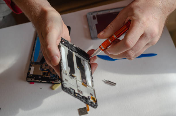 iPhone Repair Tools Every DIY Enthusiast Should Have