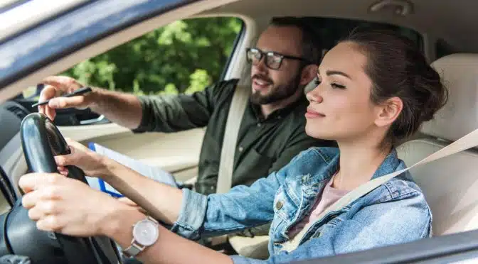 5 Common Mistakes to Avoid in Manual Driving Lessons