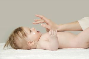 Explore the Risks of Phenoxyethanol in Infant Skincare